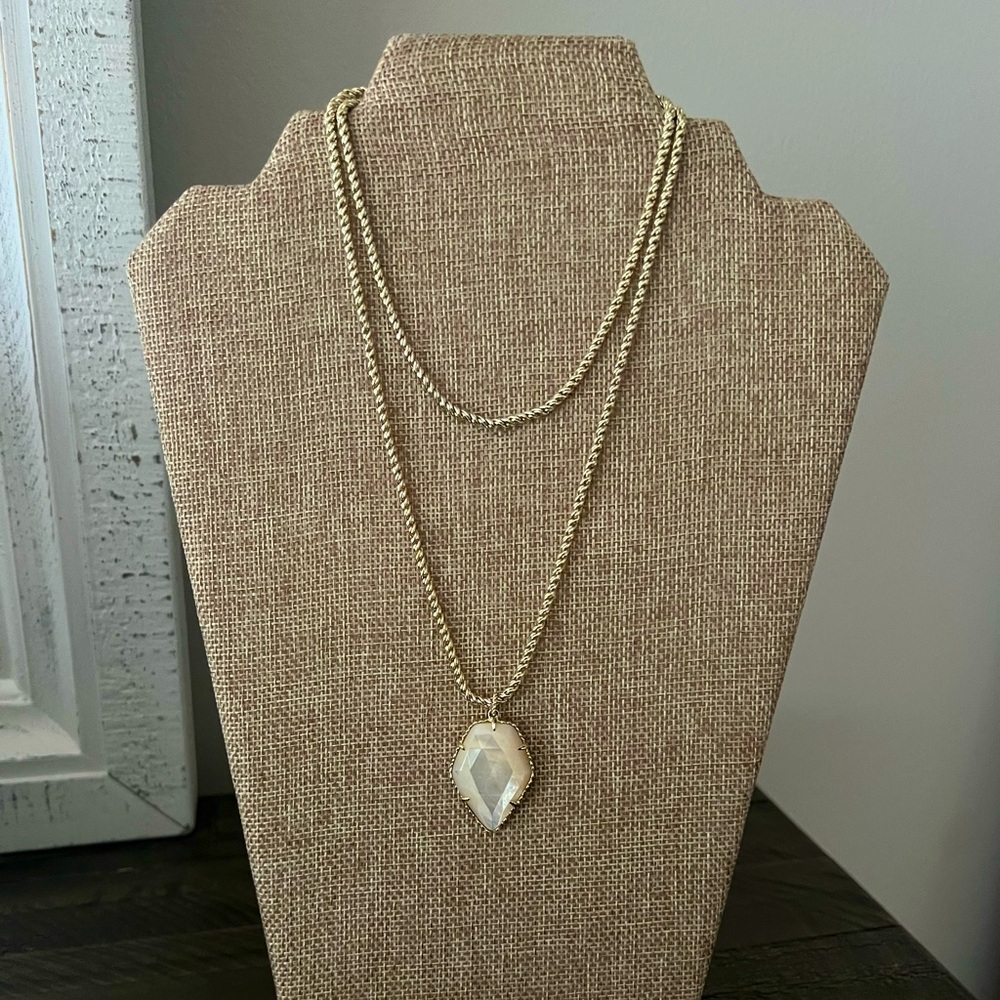Kendra Scott Necklace